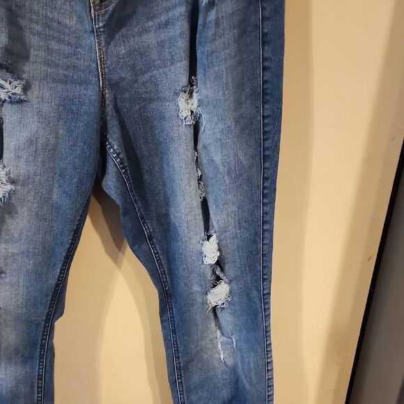Torrid Distressed Denim Skinny Jeans Size 20S - Picture 3 of 3